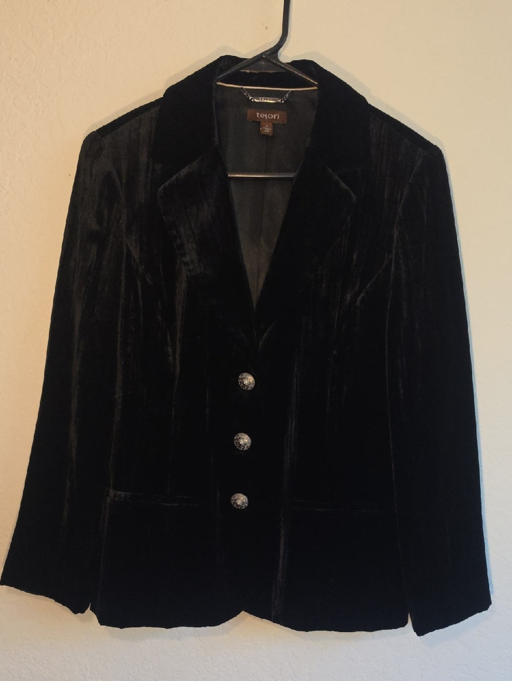 Tesori Black Velvet Blazer with Decorative Buttons